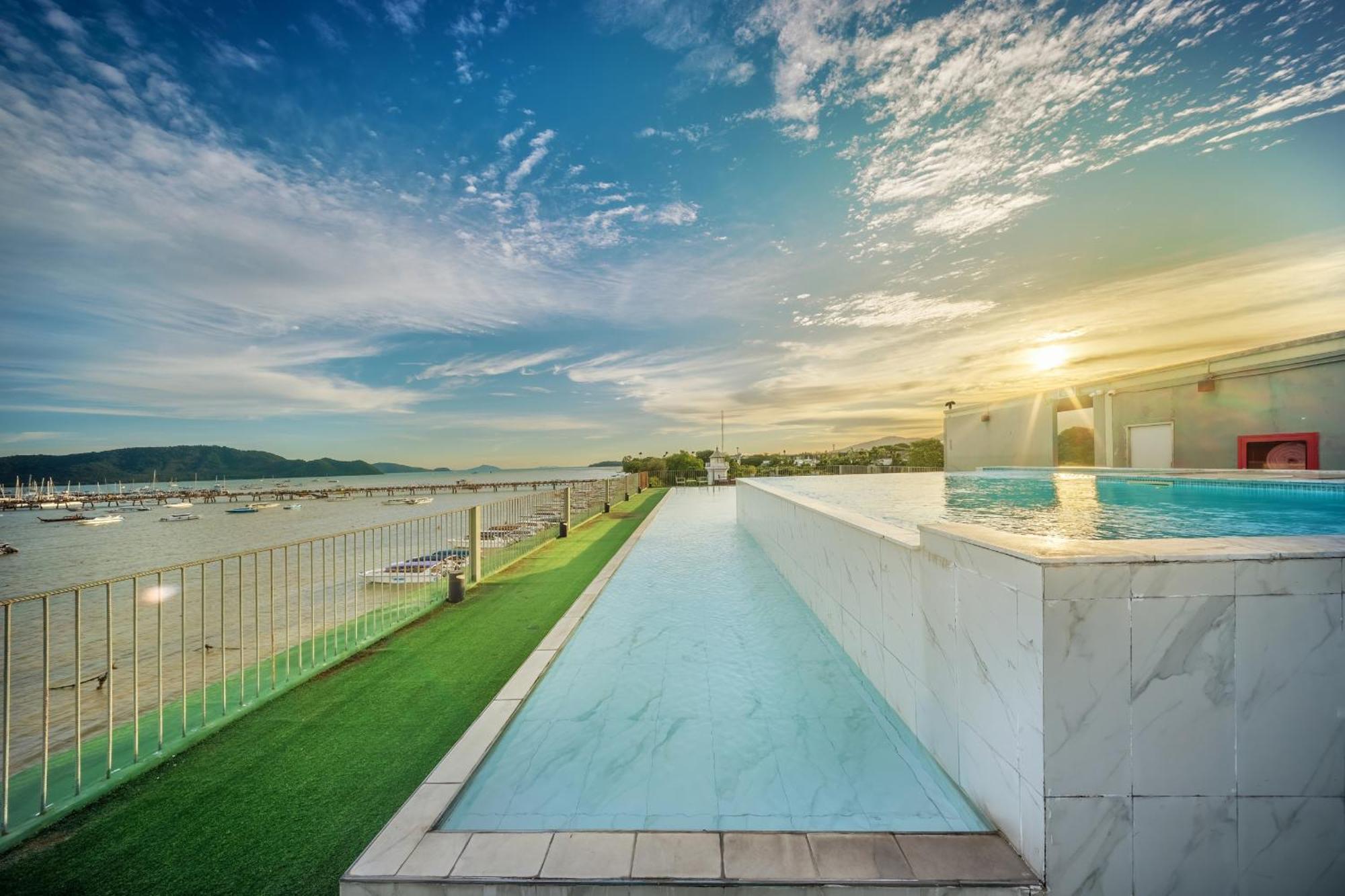 Shin Arch39 Phuket Beach Front - Sha Plus Chalong Extérieur photo