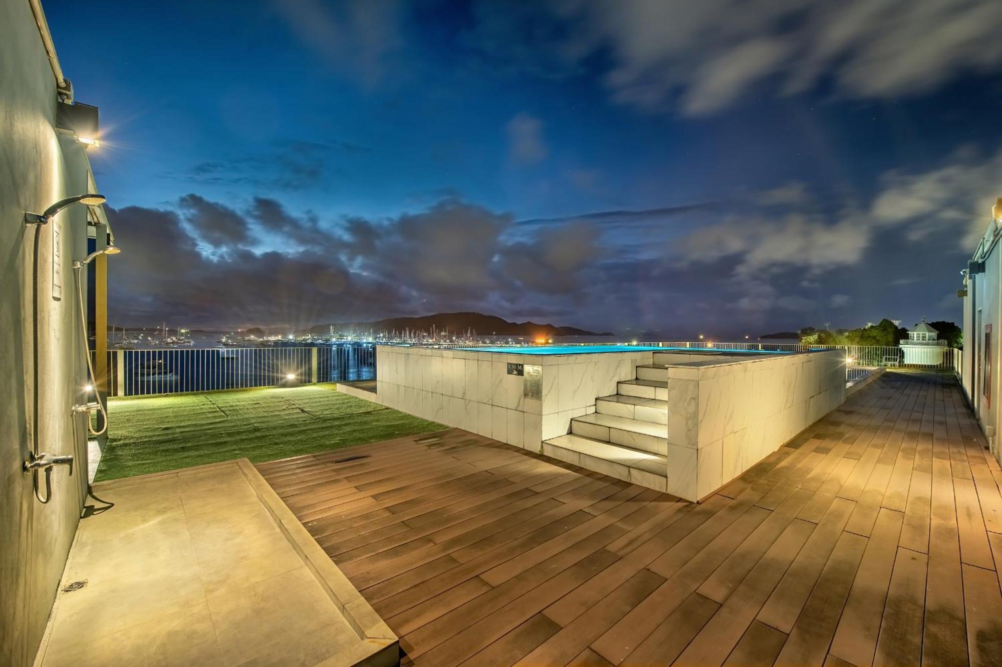Shin Arch39 Phuket Beach Front - Sha Plus Chalong Extérieur photo