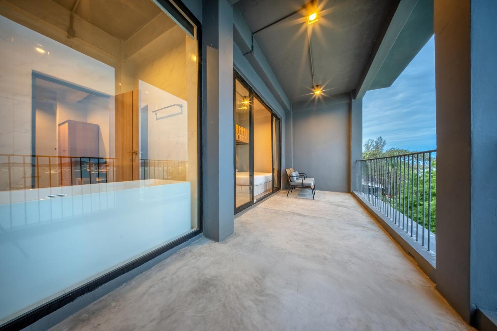 Shin Arch39 Phuket Beach Front - Sha Plus Chalong Extérieur photo