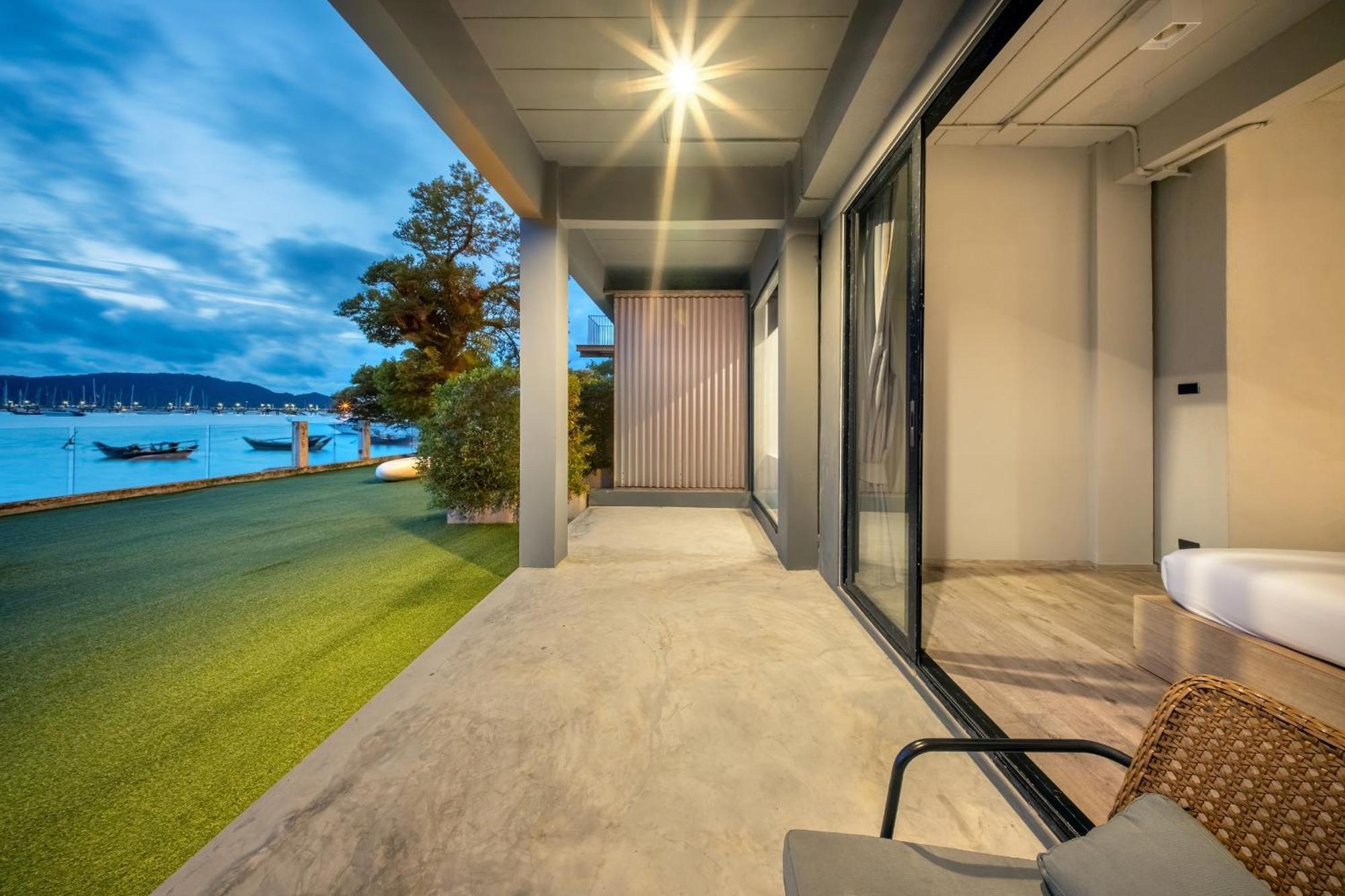 Shin Arch39 Phuket Beach Front - Sha Plus Chalong Extérieur photo