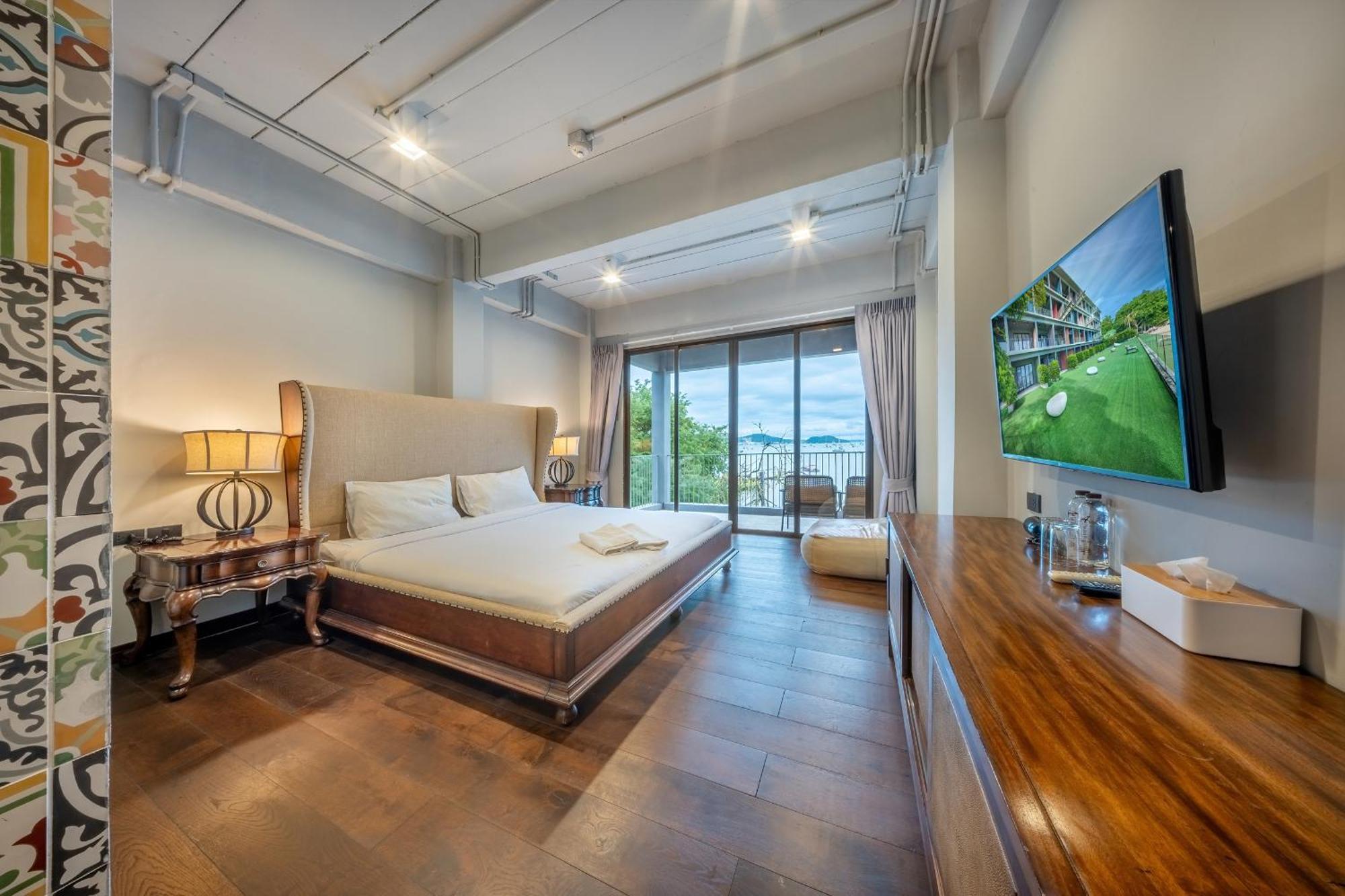 Shin Arch39 Phuket Beach Front - Sha Plus Chalong Extérieur photo